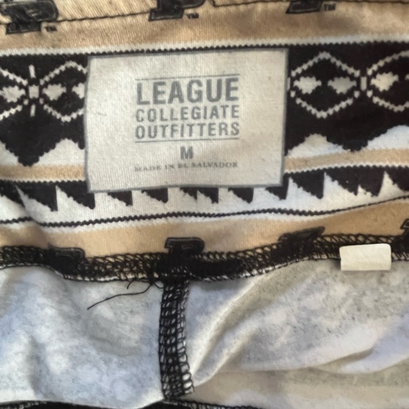Women’s Purdue tribal  pattern pajama leggings size M. - Picture 4 of 5